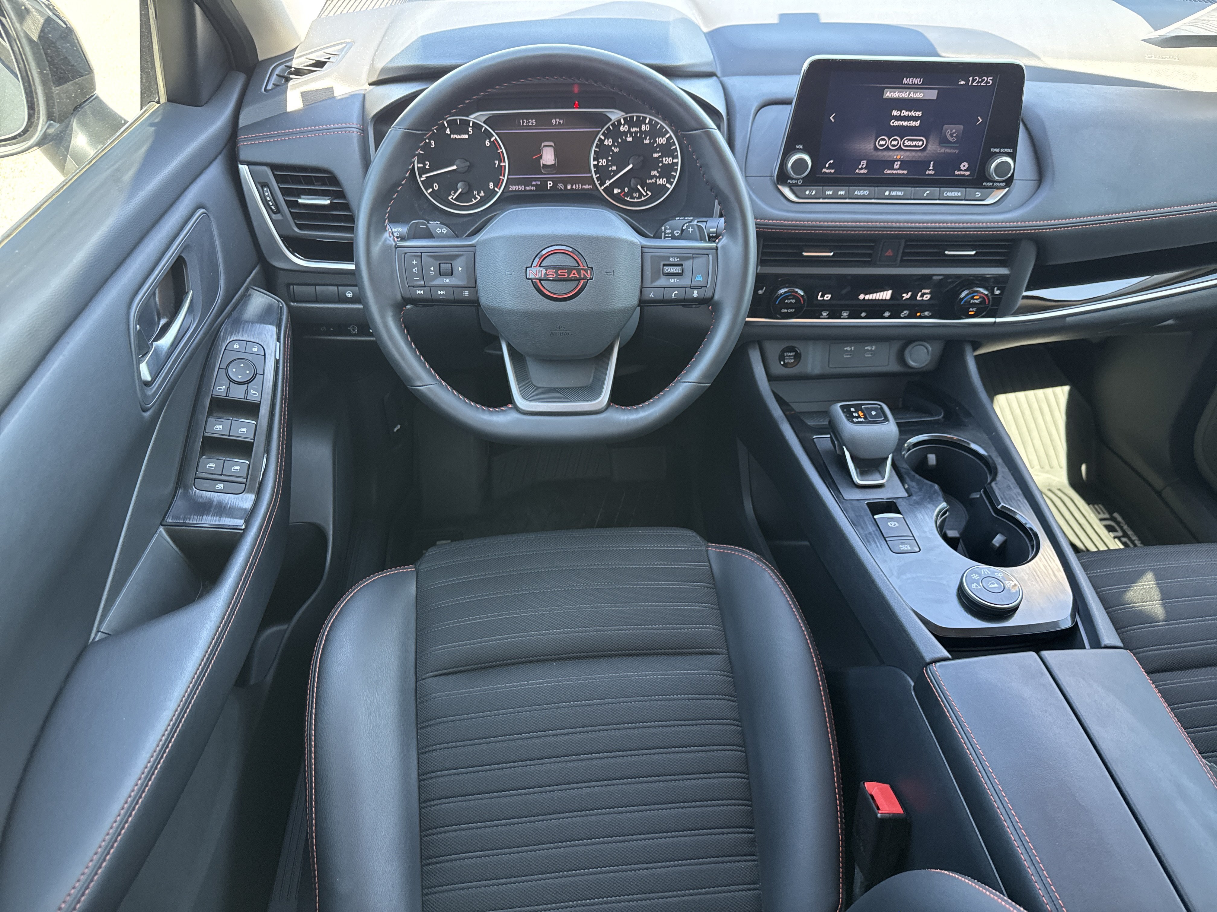Used 2025 Nissan Rogue SV AWD/4WD image 12
