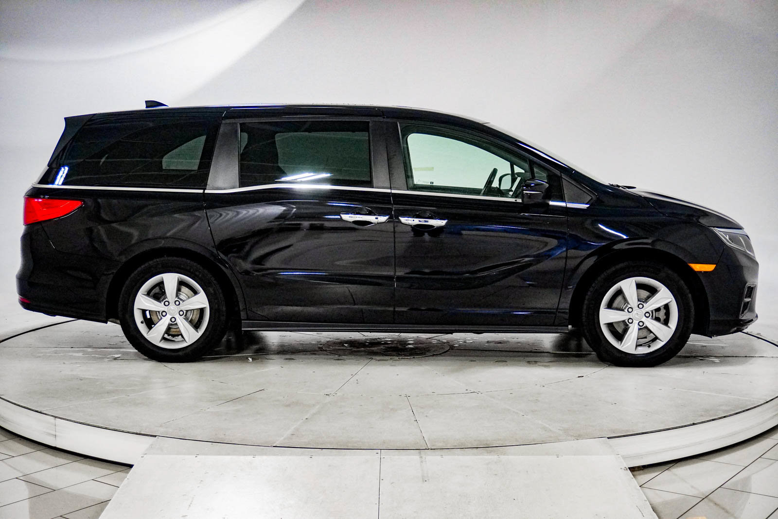 Used 2018 Honda Odyssey EX-L image 13