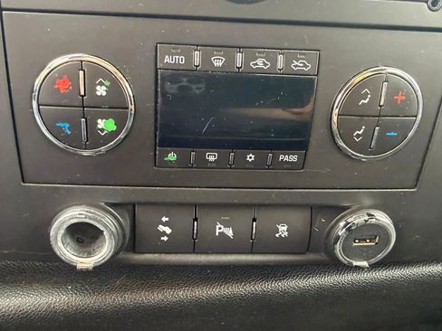 Used 2011 Chevrolet Silverado 1500 LT w/ All-Star Edition image 26