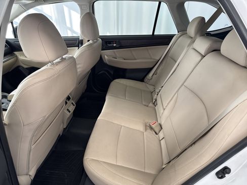 Used 2019 Subaru Outback 3.6R Limited image 16