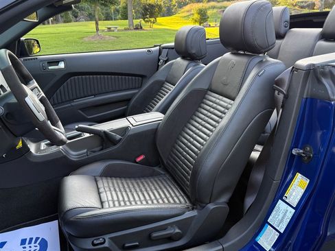 Used 2014 Ford Mustang Shelby GT500 w/ Equipment Group 821A RWD image 46
