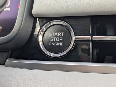 Used 2025 Mitsubishi Outlander AWD image 28