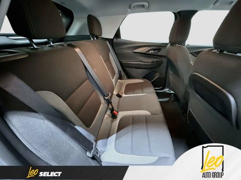 Used 2023 Chevrolet TrailBlazer LT w/ Convenience Package FWD image 28