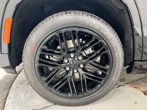 New 2026 Jeep Grand Wagoneer L Limited image 29