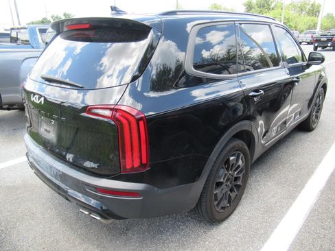 Used 2022 Kia Telluride SX w/ Nightfall Edition Package AWD/4WD image 3