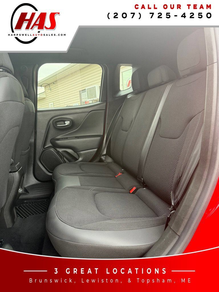 Used 2022 Jeep Renegade Altitude AWD/4WD image 11