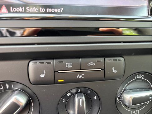 Used 2018 Volkswagen Jetta SE FWD image 27
