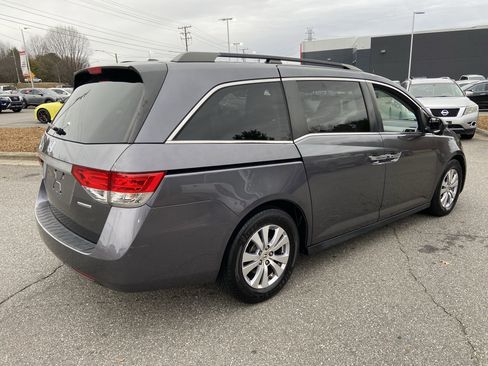 Used 2016 Honda Odyssey SE image 5