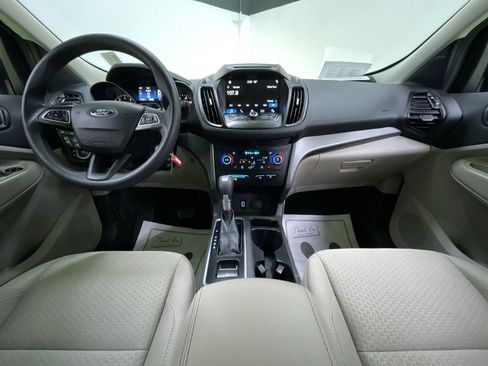 Used 2017 Ford Escape SE w/ Equipment Group 201A image 18