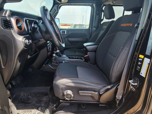 Used 2022 Jeep Gladiator Mojave w/ LED Lighting Group image 11