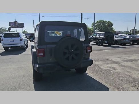 Used 2019 Jeep Wrangler Sport AWD/4WD image 30