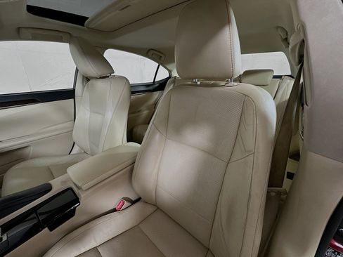 Used 2015 Lexus ES 350 w/ Luxury Package FWD image 20