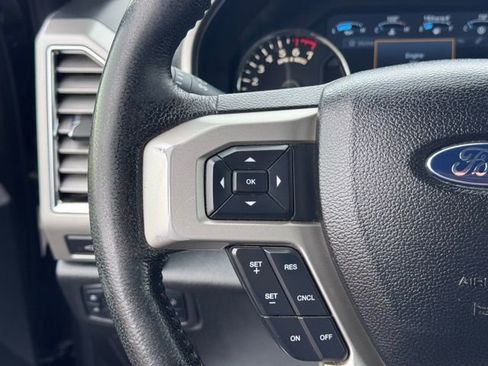 Used 2015 Ford F150 Lariat image 10