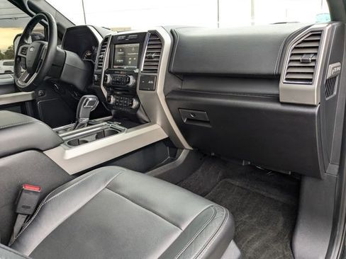 Used 2015 Ford F150 Lariat w/ Equipment Group 502A Luxury AWD/4WD image 4