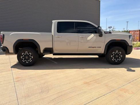 Used 2026 GMC Sierra 2500 AT4X w/ LPO, Black Badging Package AWD/4WD image 2