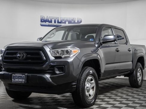 Used 2021 Toyota Tacoma SR image 3