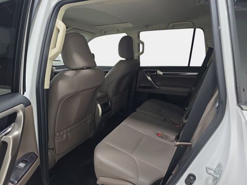 Used 2020 Lexus GX 460 Premium w/ Premium Package AWD/4WD image 12