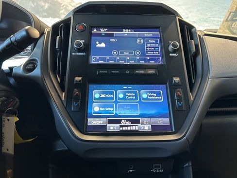 Used 2024 Subaru Crosstrek 2.0i image 4