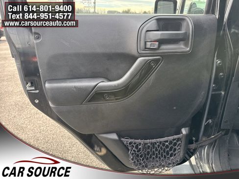 Used 2014 Jeep Wrangler Unlimited Sahara image 24