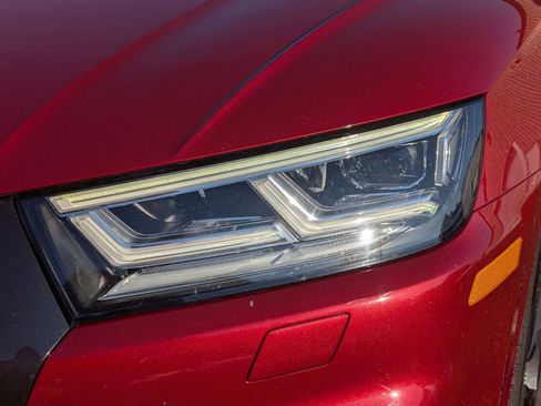 Used 2019 Audi SQ5 Premium Plus w/ Premium Plus Package image 11