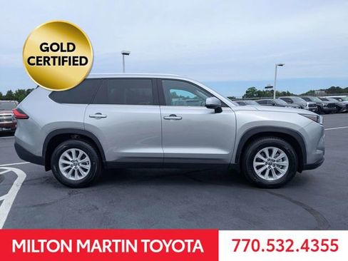 Used 2024 Toyota Grand Highlander FWD image 3