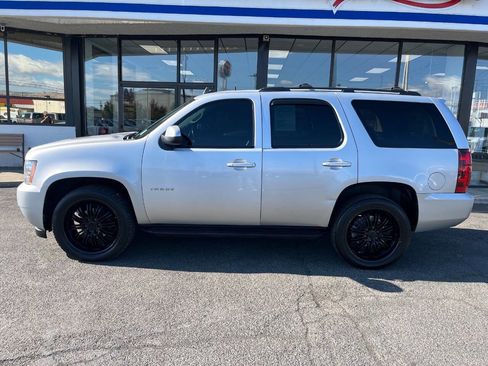Used 2013 Chevrolet Tahoe LT image 2