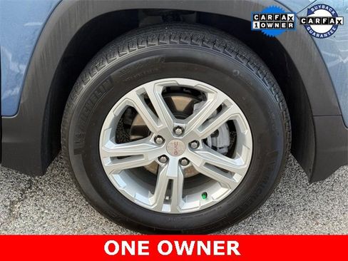 Used 2024 GMC Terrain SLE w/ Driver Convenience Package image 7