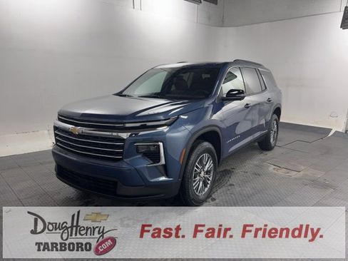 New 2026 Chevrolet Traverse LT w/ Driver Confidence Package image 1