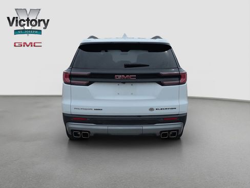 Used 2025 GMC Acadia Elevation image 16