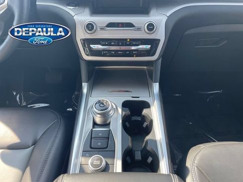 Used 2023 Ford Explorer XLT w/ Equipment Group 202A AWD/4WD image 14