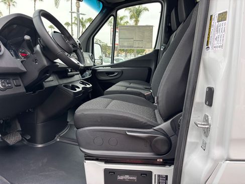 New 2026 Mercedes-Benz Sprinter 2500 image 18