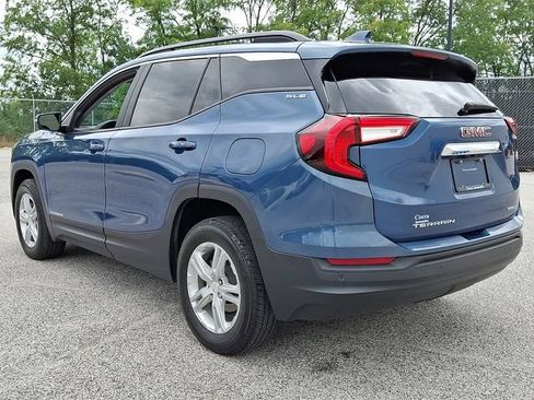 Used 2024 GMC Terrain SLE w/ Driver Convenience Package AWD/4WD image 7