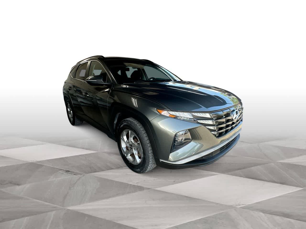 Used 2023 Hyundai Tucson SEL FWD image 2