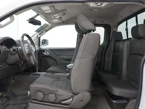 Used 2017 Nissan Frontier PRO-4X AWD/4WD image 15