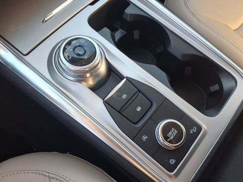 Used 2023 Ford Explorer XLT w/ Equipment Group 202A image 14