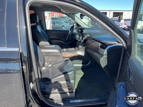 Used 2018 Chevrolet Suburban LT image 9