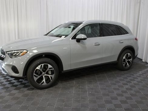 New 2025 Mercedes-Benz GLC 350e 4MATIC image 3