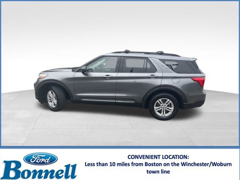 Used 2022 Ford Explorer XLT w/ Equipment Group 202A image 2