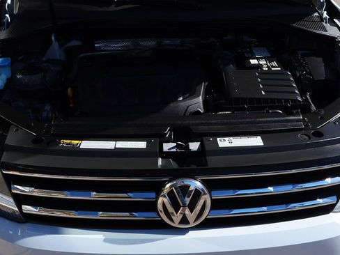 Used 2018 Volkswagen Tiguan SEL image 63