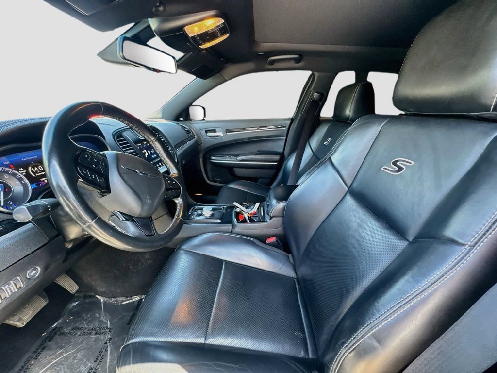 Used 2022 Chrysler 300 S w/ Comfort Group RWD image 22