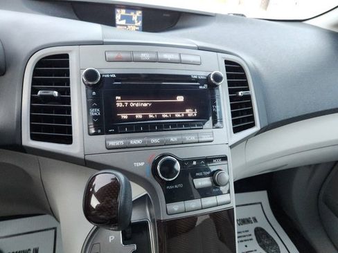 Used 2012 Toyota Venza LE image 15