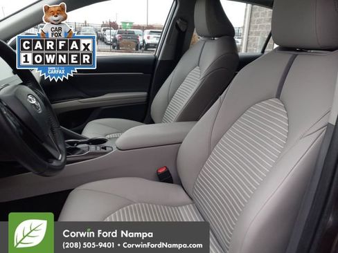 Used 2024 Toyota Camry SE image 24