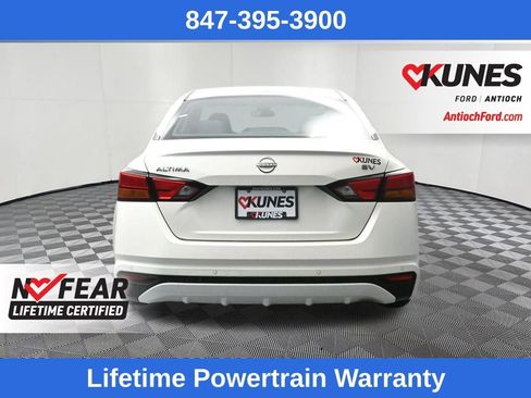 Used 2024 Nissan Altima 2.5 SV image 8