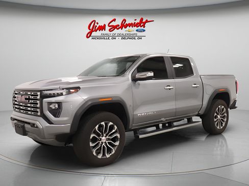 Used 2023 GMC Canyon Denali AWD/4WD image 2