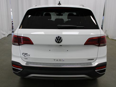 Used 2022 Volkswagen Taos SE AWD/4WD image 6