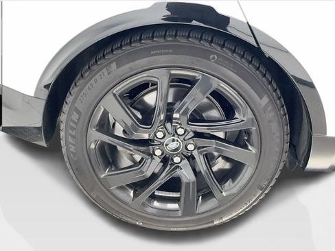 Used 2023 Land Rover Discovery HSE R-Dynamic AWD/4WD image 14