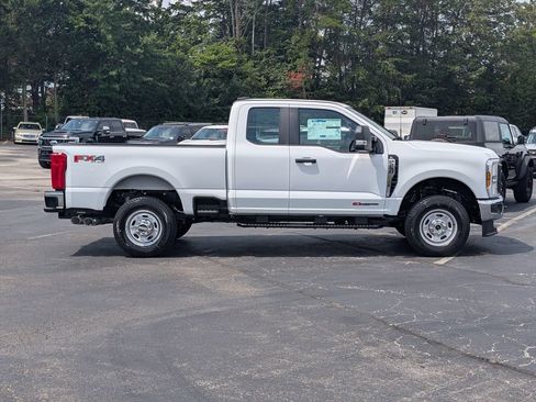 New 2026 Ford F250 XL AWD/4WD image 3