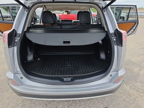 Used 2018 Toyota RAV4 Limited w/ Advanced Technology Package AWD/4WD image 14