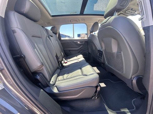 Used 2025 Audi Q7 3.0T Premium Plus image 29