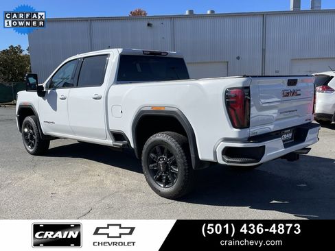 Used 2024 GMC Sierra 2500 AT4 image 5